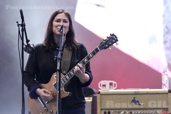 THE BREEDERS - 2018-06-03 - NIMES - Paloma - Flamingo - Kim Deal